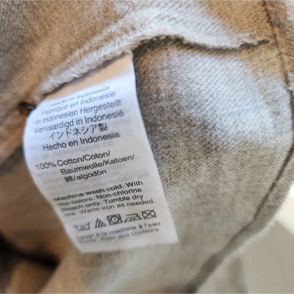 Madewell Gray Large Soft Button Down - image 7